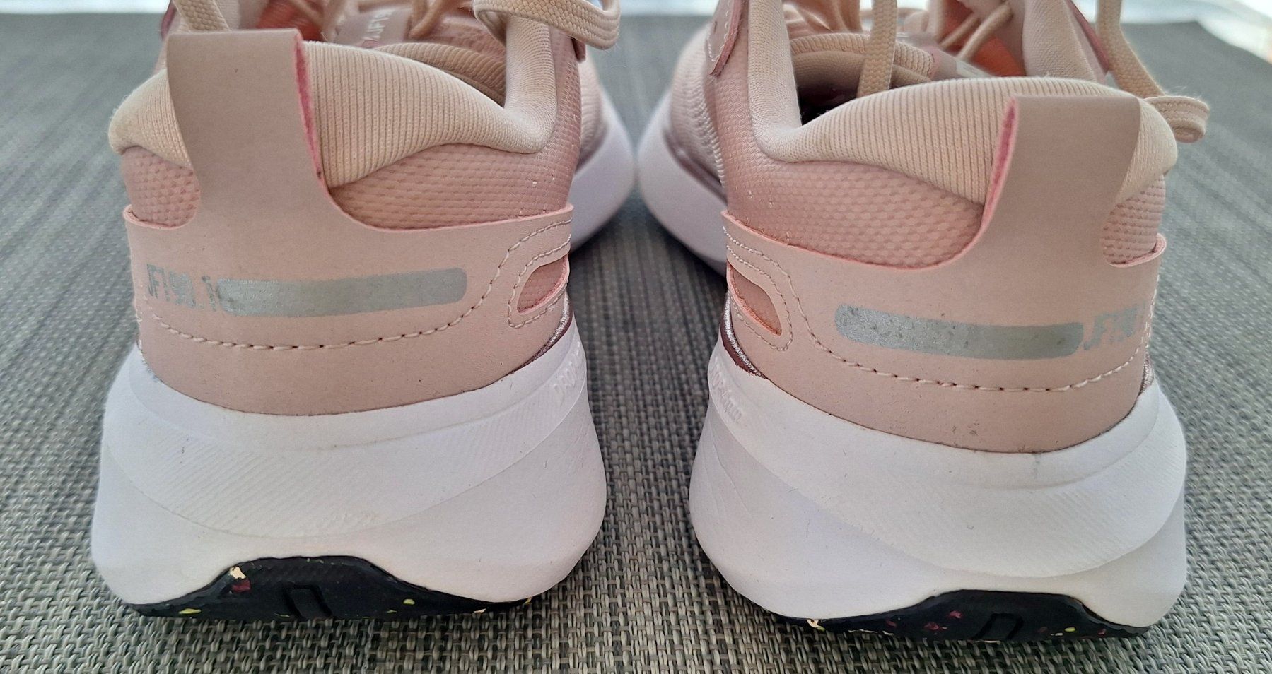 Decathlon Scarpe da donna: Sneaker Rosa Grösse 37 – Usato da Matten b. Interl venduto da iae_cwc7 2