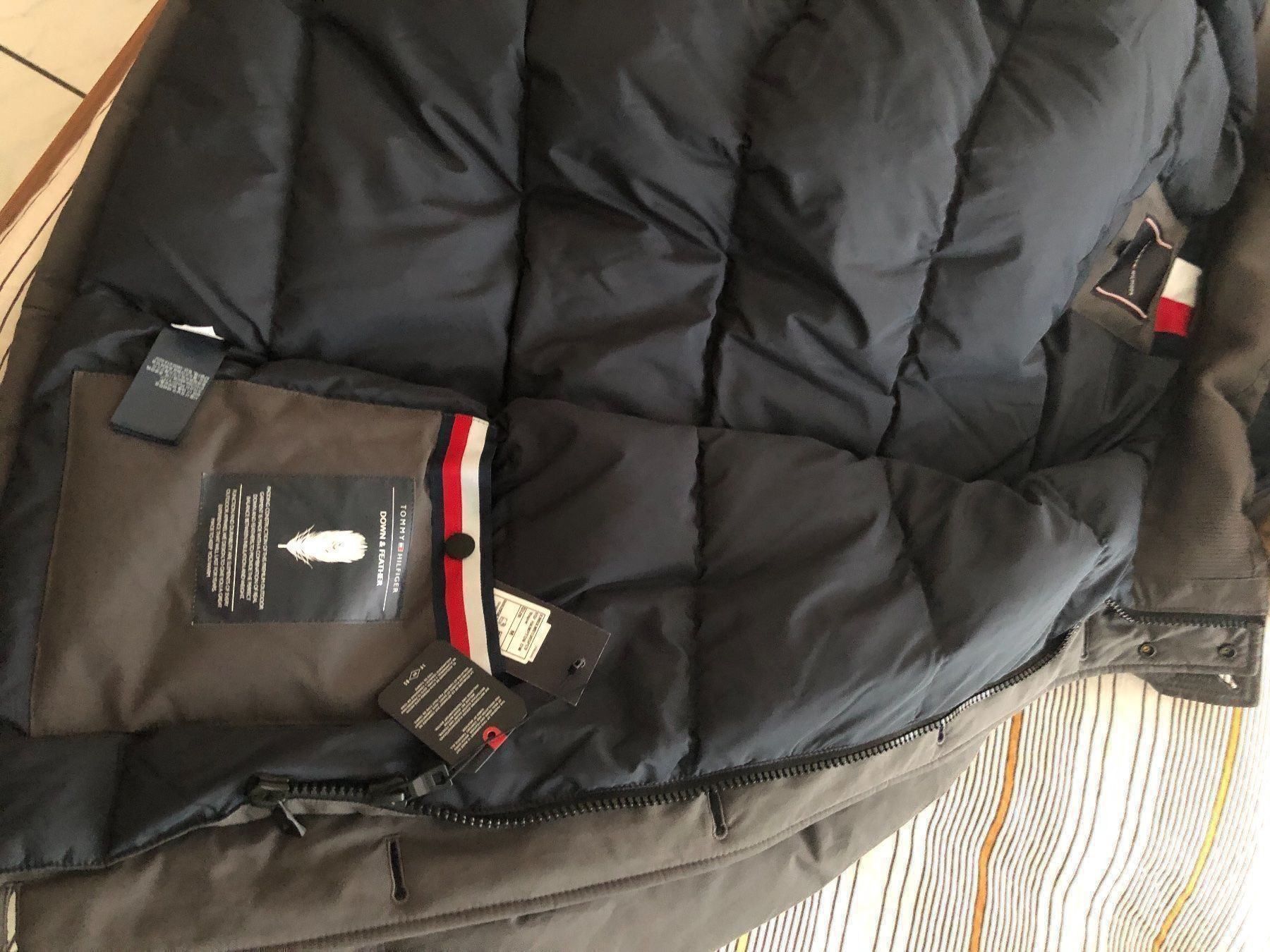 Tommy Hilfiger Giacche: Tommy Hilfiger – Nuovo e nell'imballaggio originale da Fislisbach venduto da Brandopfer810 2