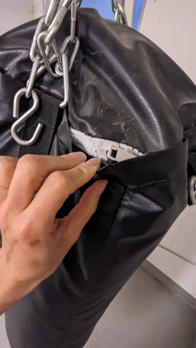 Everlast Sacchi da boxe: Everlast Boxsack inkl. Wandhalterung – Usato da Wetzikon ZH venduto da V_SENN 5