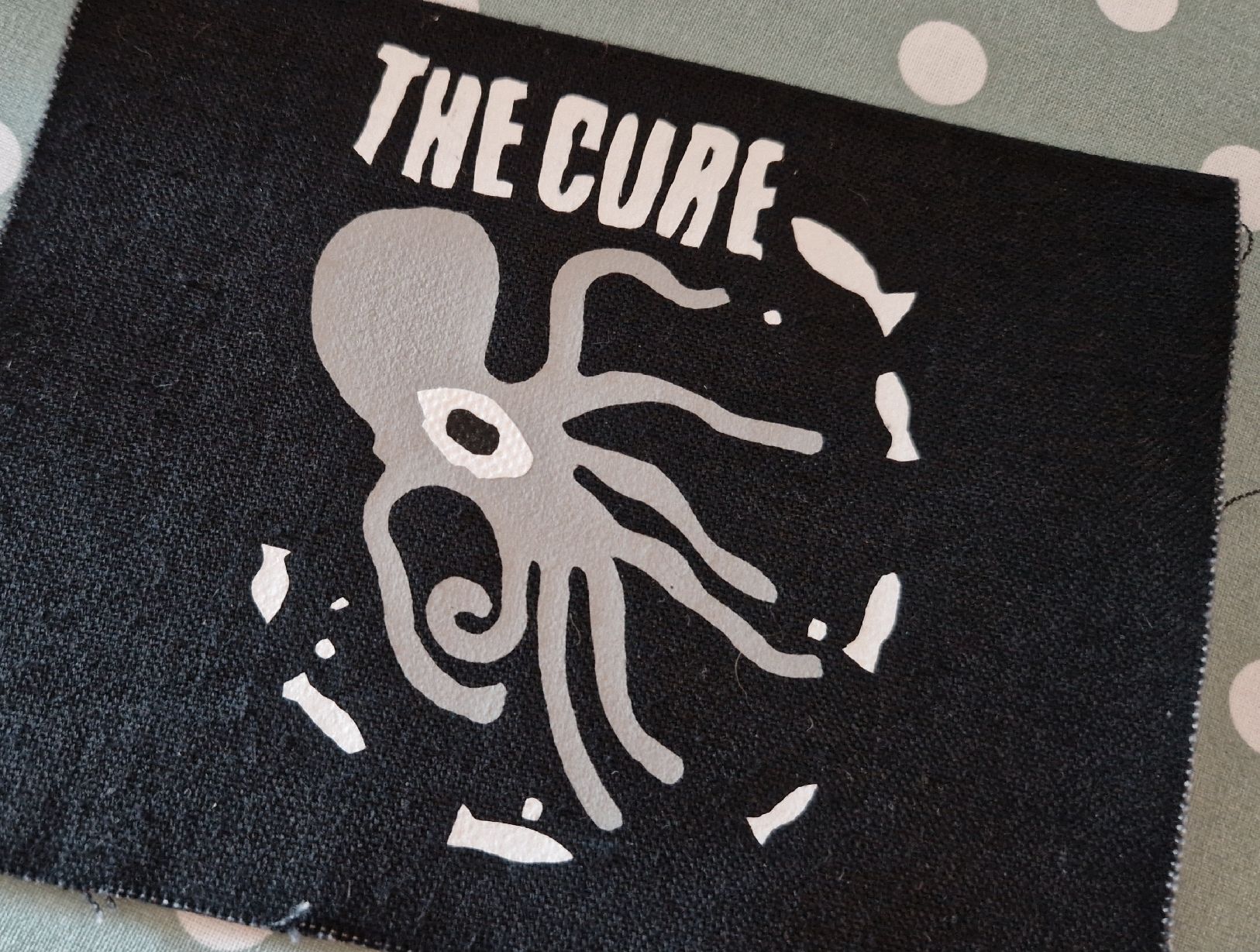 Top: The Cure Patch Octopus Krake Goth Band Merch Post Punk 1985 – Nuovo (secondo la descrizione) da Eglisau venduto da Durango-Eduardo 1