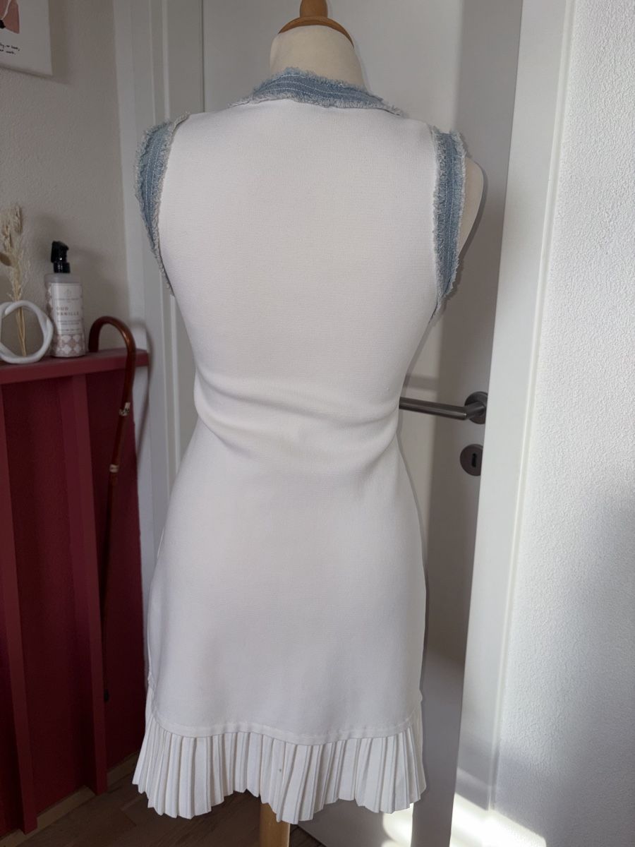 Sandro Robes: Robe Sandro blanche bord jean – Neuf (Voir description) à Payerne par Anohfi 1
