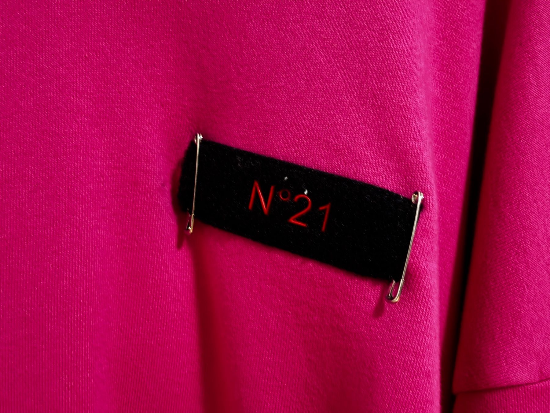 N21 Maglioni & Felpe: HOODIE No 21 – Usato da Essertines-Yverdon venduto da aureljos_pics 2