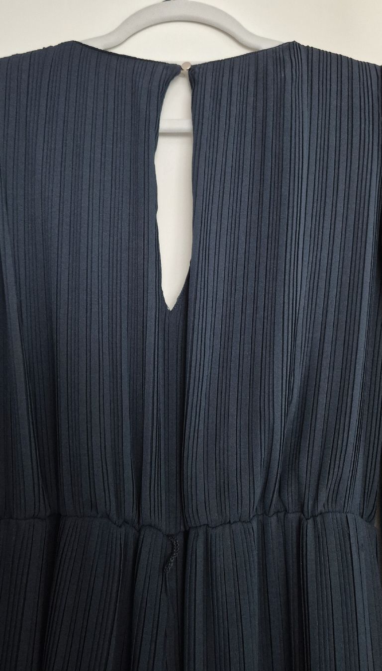 Zara Tute: Élégante combinaison plissée Zara Basic, taille S - Parfaite – Nuovo e nell'imballaggio originale da Le Locle venduto da Arya4 4