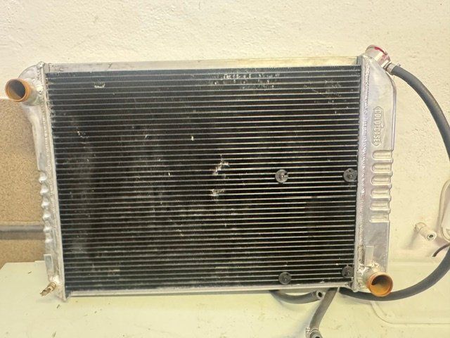 Tutti pezzi di ricambio auto: radiateur chevrolet V8, Cold Case – Usato da Riddes venduto da rol_7h8d 1