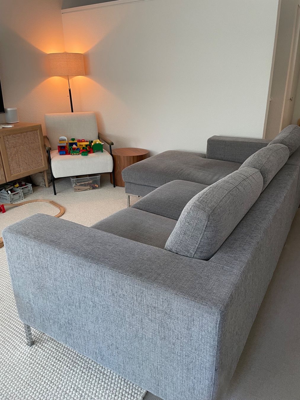 Livique Divani: Grosses graues Ecksofa 2.5m – robust & gepflegt – Usato da Olten venduto da lizard_soup 1
