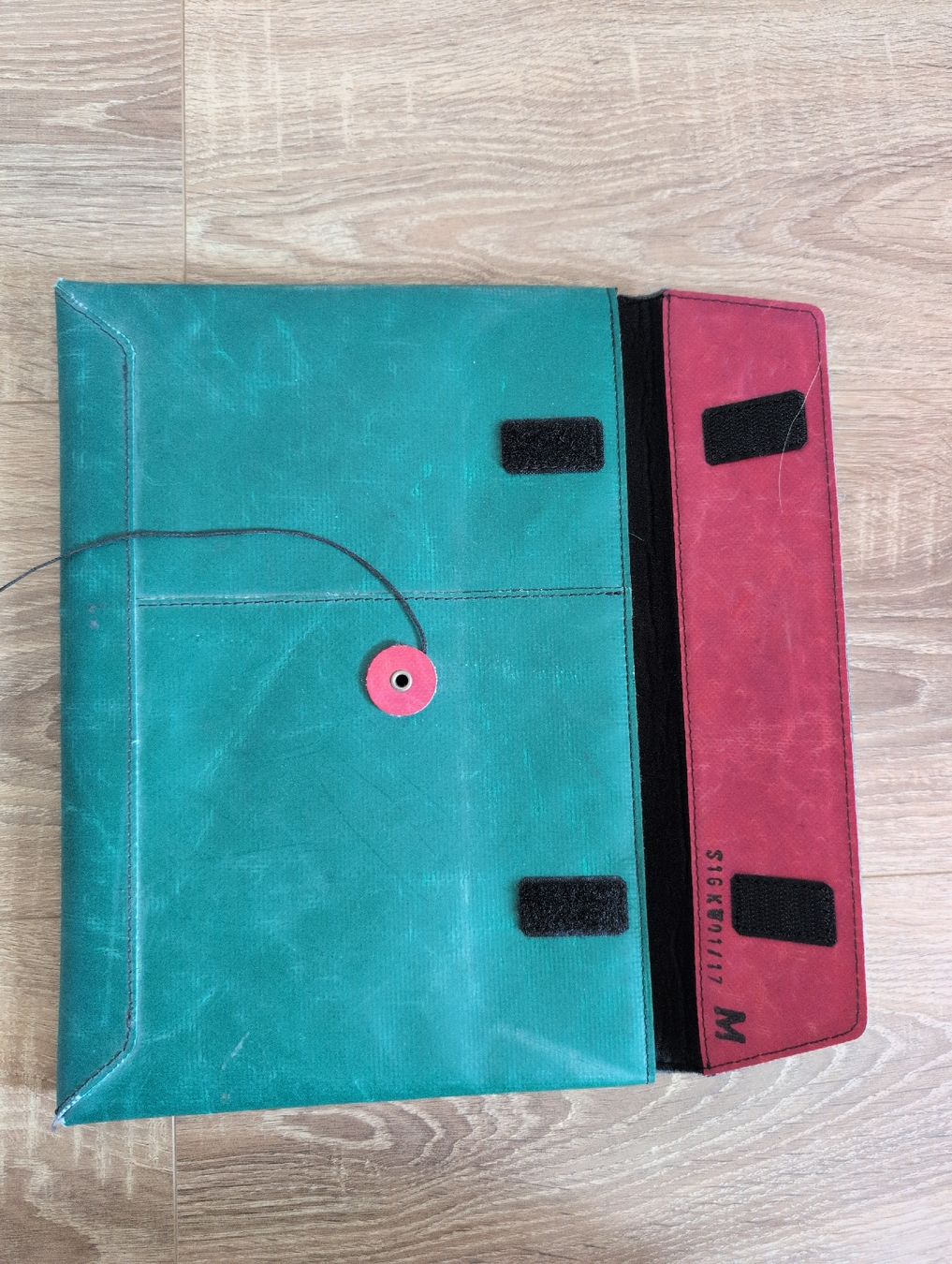 Freitag Covers & Borse: Freitag Tablet Cover Green – Usato da Zürich venduto da fschenkel 2