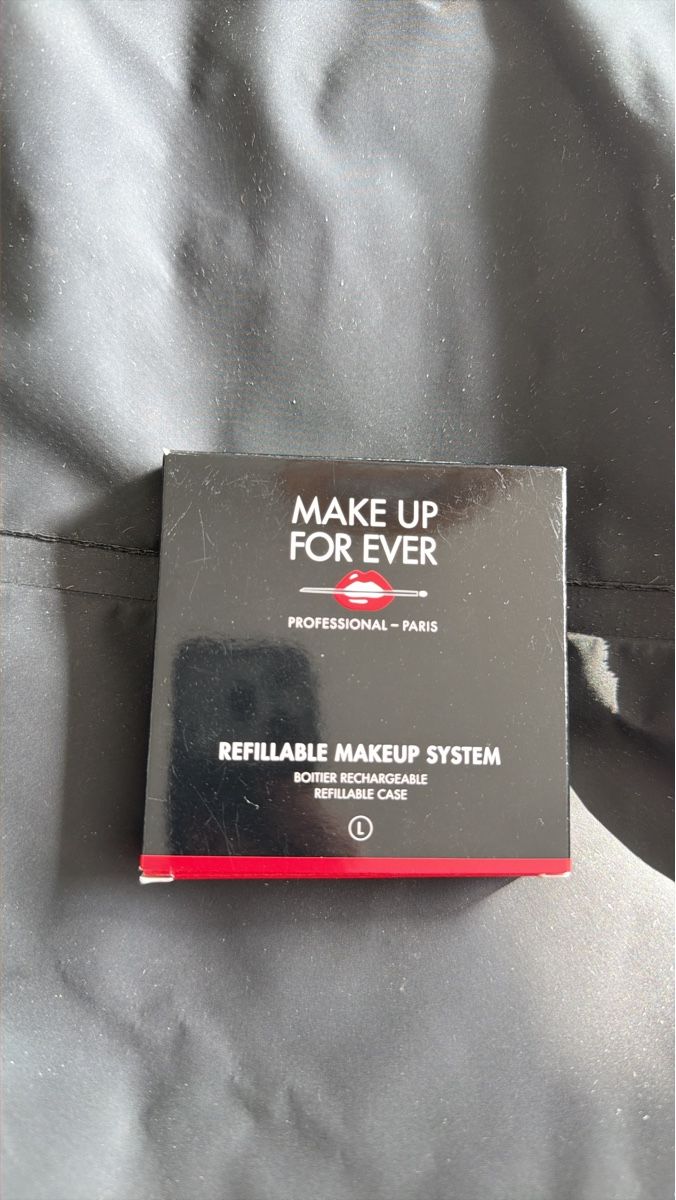 Make Up For Ever Make-up: Make Up For Ever Refillable Makeup System - Paris – Nuovo e nell'imballaggio originale da Basel venduto da as_rcrd