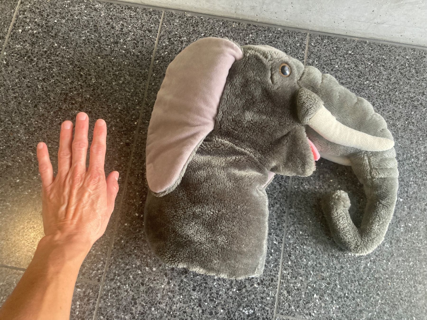 Giocattoli: grosse Handpuppe, Elefant, Vintage – Usato da Zürich venduto da Idbiw 4