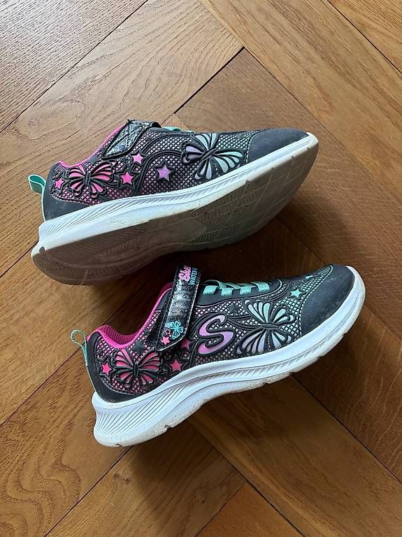 Skechers Schuhe für Mädchen: Skechers Gr. 34 – Gebraucht aus Zürich von m_k11 1