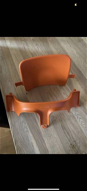 Hochstühle: Stokke Tripp Trapp baby set orange – Gebraucht aus Brüttisellen von sed_p2ds 2