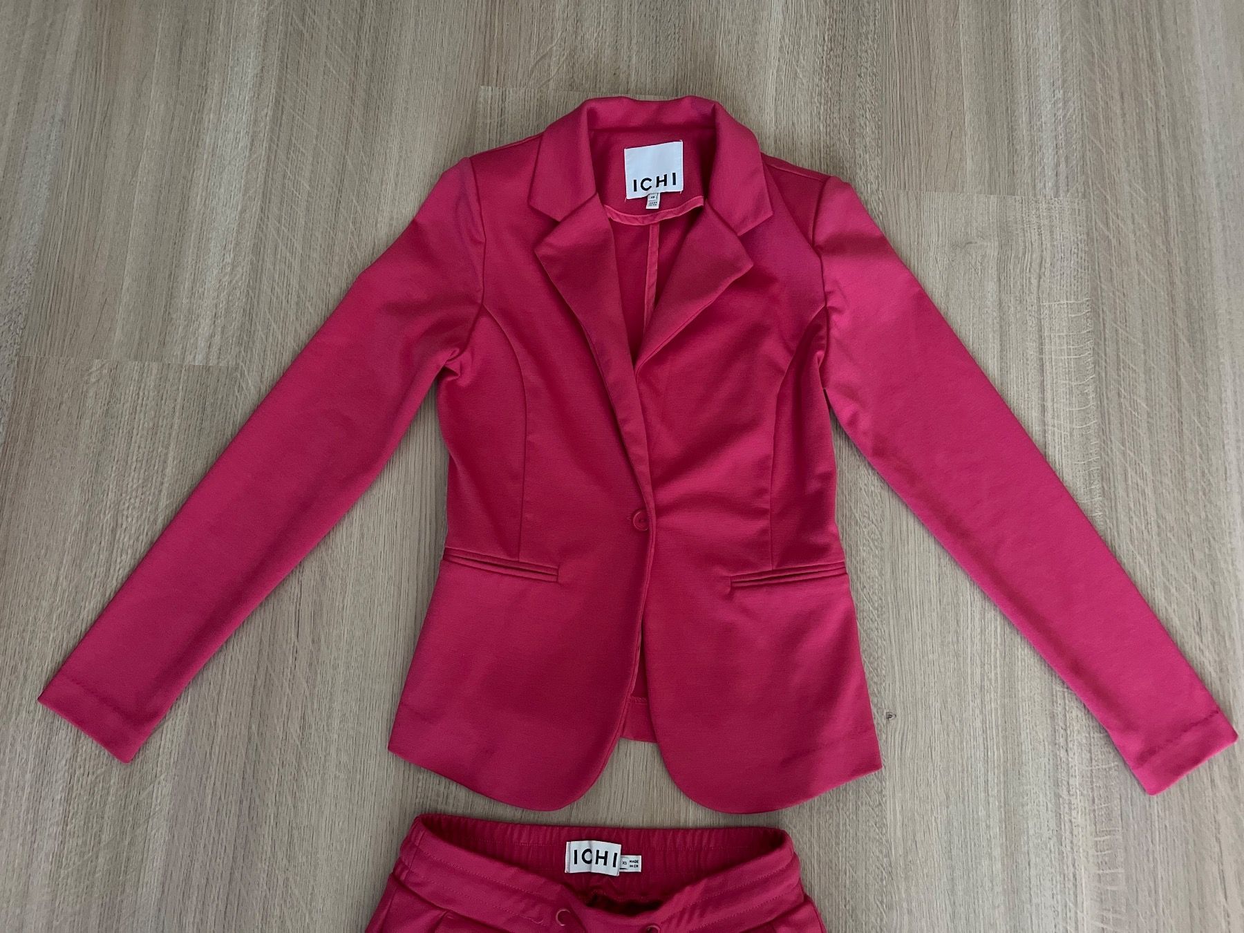 Completi & Tailleur: ICHI 2- Teiliges XS – Usato da Meierskappel venduto da Coke 1