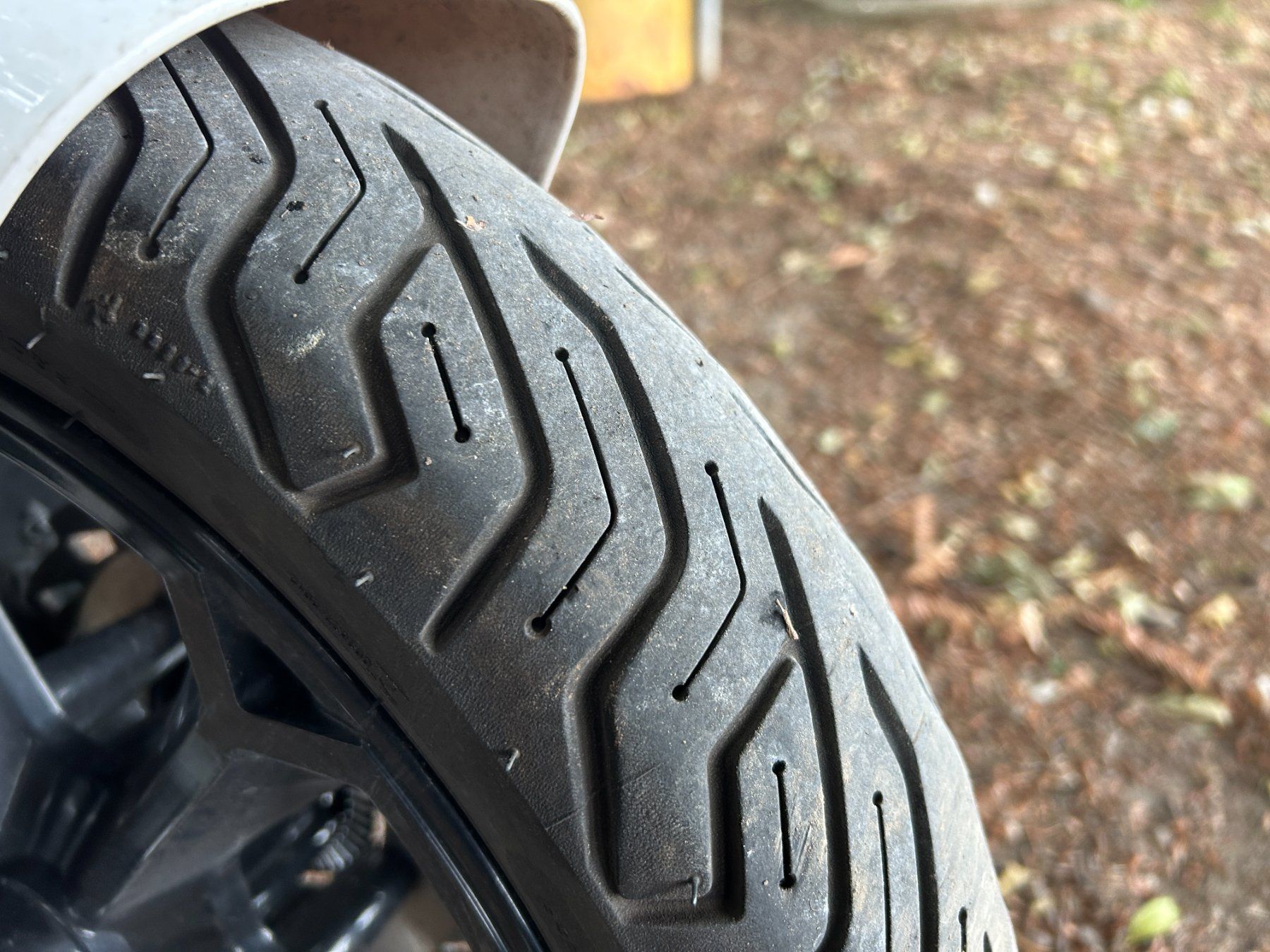 Scooter: Elektroroller Weiss, Marke/Modell: Ecooter E5, occasion – Usato da Utzigen venduto da Stephan_Cs 8