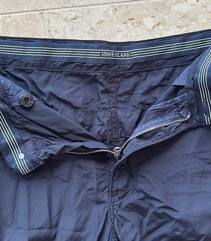 Stone Island Pantaloni: Kurze Hose Stone Island – Nuovo (secondo la descrizione) da Kilchberg ZH venduto da eti_m9g8 1