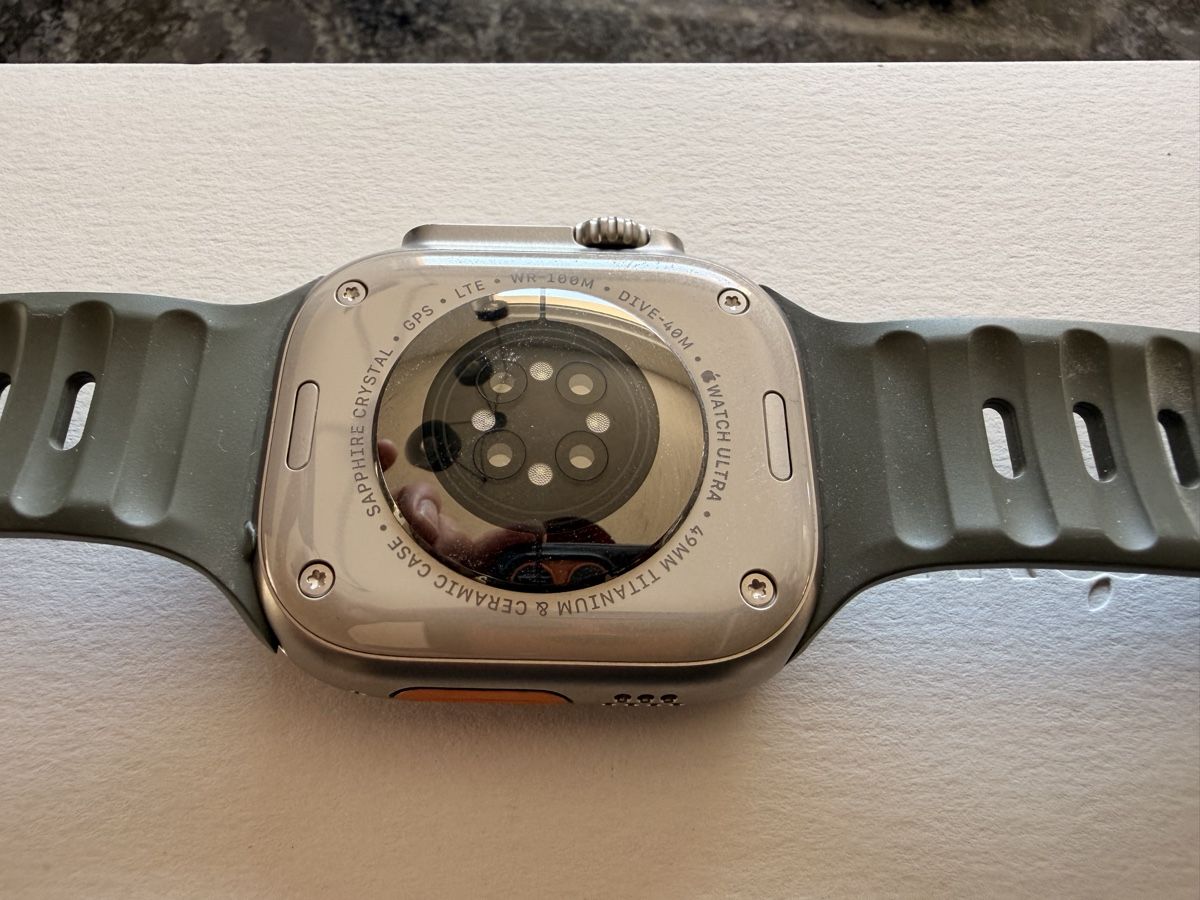 Apple Smartwatch: Apple Watch Ultra 2 Titanium 49mm Olive Alpine Loop M – Gebraucht aus oberbipp von sigi83 2