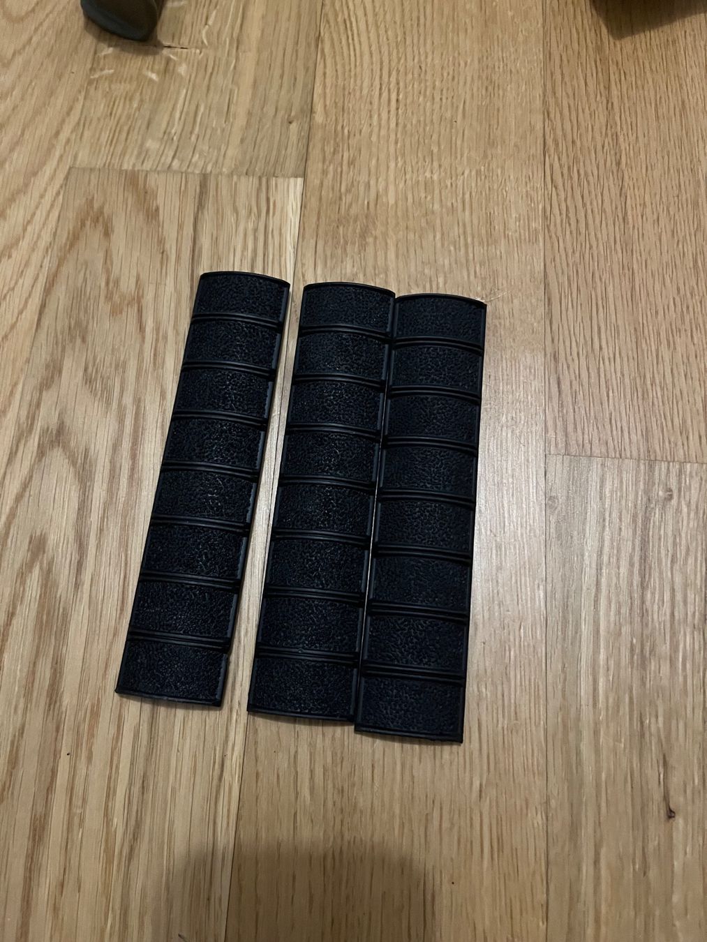 Tiro a segno: 3x Magpul XT Rail Panel Schwarz – Usato da Staufen venduto da phoenixmaster13