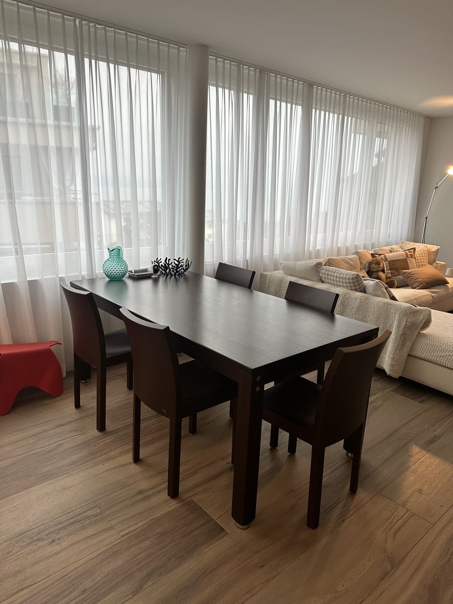 Set di tavolo e panche: Original Bulthaup Solid Wood Dining Table Set with 5 Chairs – Usato da Uhwiesen venduto da CelineDior 1