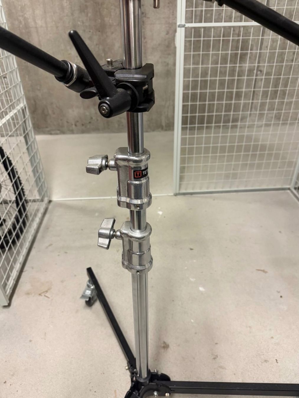 Altro in Decorazioni & Accessori: NEU Tether Tools Profi Stativ - Studio Zubehör ! – Nuovo (secondo la descrizione) da Bülach venduto da lid_gx9n 3
