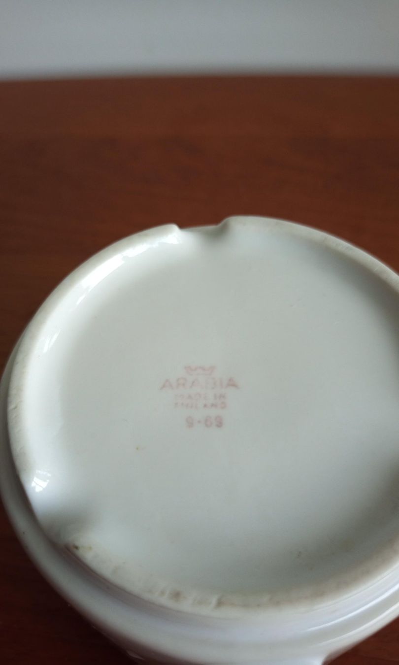 Arabia Set di piatti: Finnisches Tassen-Set, Arabia – Usato da Worblaufen venduto da AINO-room 3