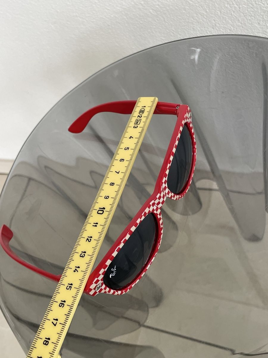 Ray-Ban Occhiali & Lenti: Ray-Ban Wayfarer Sunglasses – Usato da Richterswil venduto da Prangins9 5