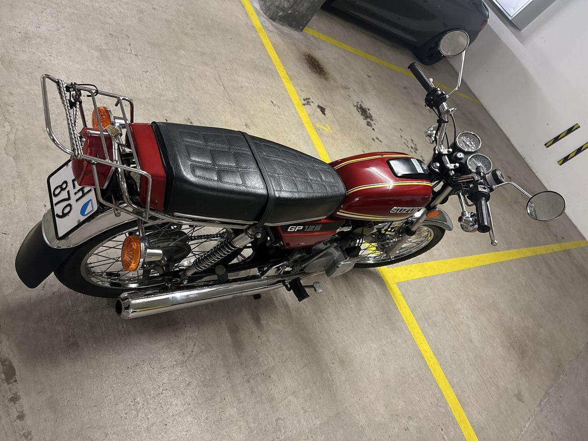 Strasse: Suzuki GP 125, Rarität – Gebraucht aus Kloten von Wkaeser