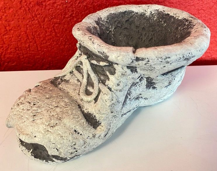 Vasi per fiori: Gartendeko Blumentopf Schuh- Beton- Neu – Nuovo e nell'imballaggio originale da Zäziwil venduto da Emlea 1