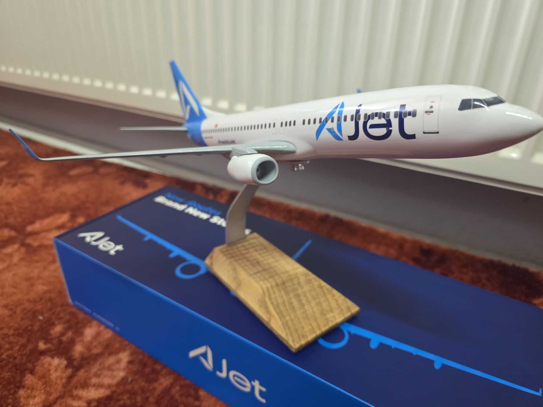 Boeing Kit di modellismo & Modellini statici: Boeing 737-800 von Ajet Airline – Nuovo e nell'imballaggio originale da Basel venduto da lay_9k2s 2