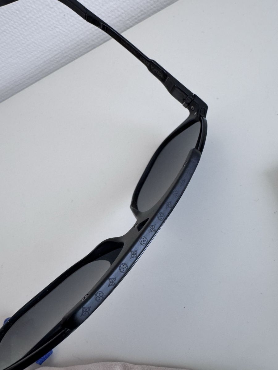 Lunettes & Verres: Louis Vuitton Mascot Black – D'occasion à Liestal par Riesi2010 4