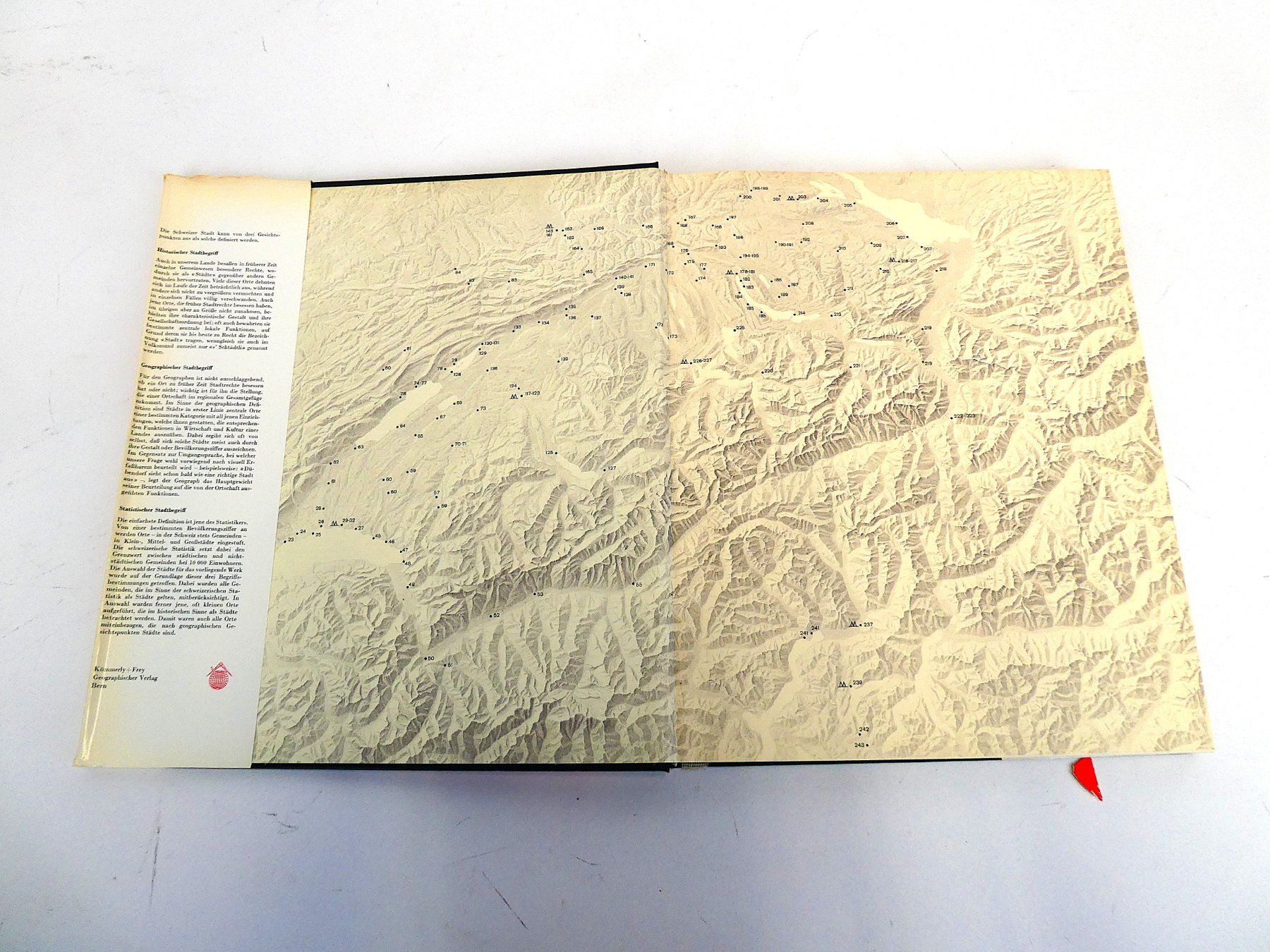 Libri: Bildband "Flugbild der Schweizer Stadt" – Usato da Urtenen-Schönbühl venduto da Restwert_Schoenbuehl 5
