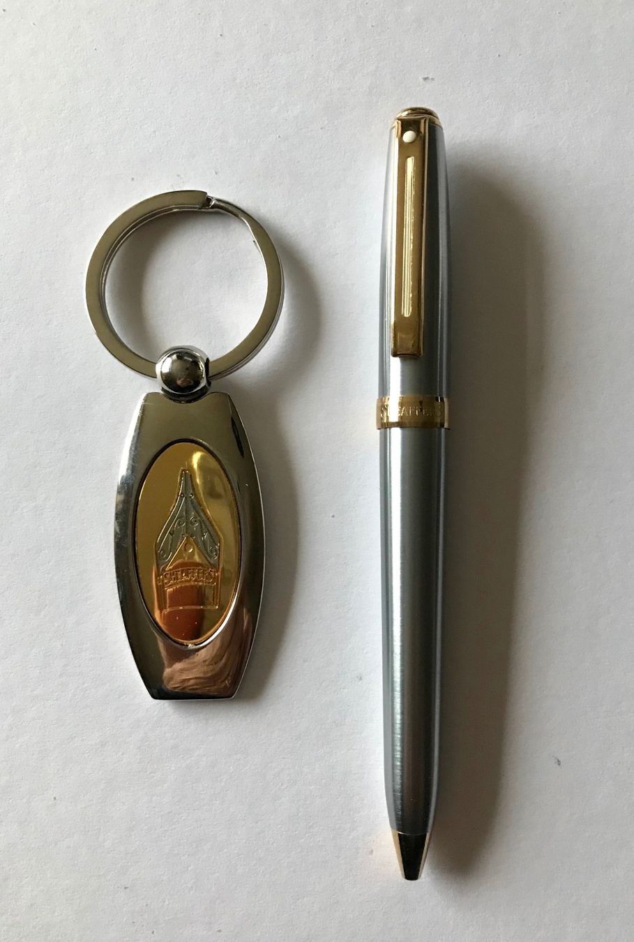 Penna & Evidenziatori: Penna Sheaffer con portachiavi Sheaffer – Usato da PARADISO venduto da pin_vlj8