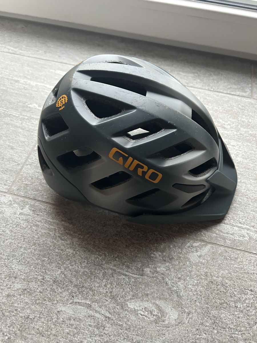 Giro Caschi: GIRO Helm Mips Gr. 51 - 55 – Usato da Oberurnen venduto da Berghexe