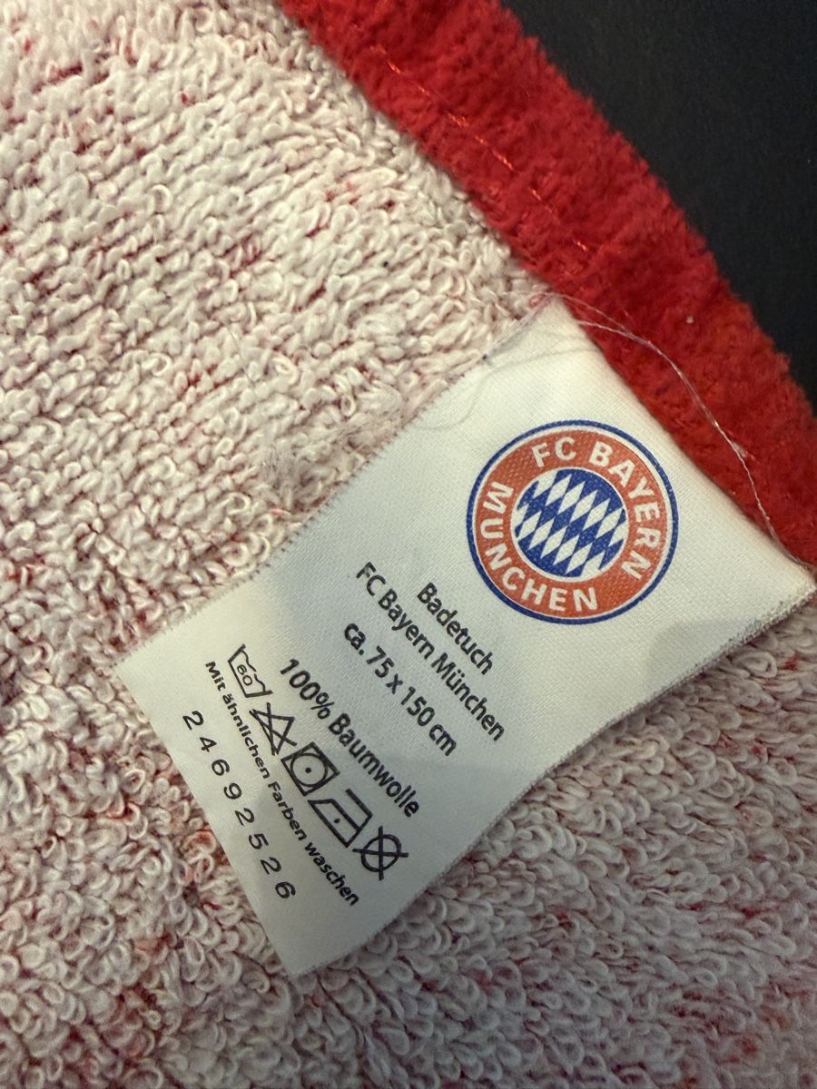 Teli da bagno: Original FC Bayern München Strandtuch – Usato da Gebenstorf venduto da Moene78 1