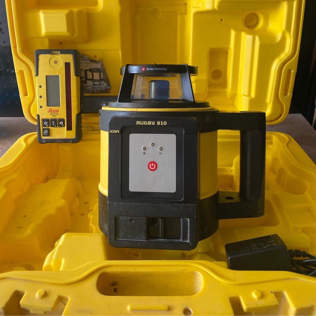 Laser Rotatif/Rotationslaser Leica Rugby 810 (Gebraucht) in Echallens ...
