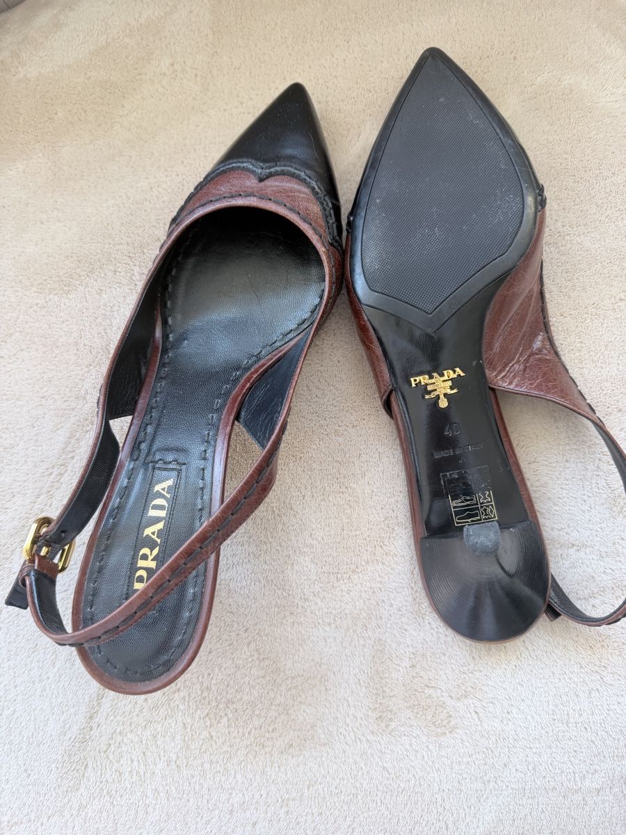 Scarpe da donna: Prada Slingback Pumps Size 40 Leather Brown Black Pointed To – Nuovo (secondo la descrizione) da Zollikon venduto da houseofsamar 1