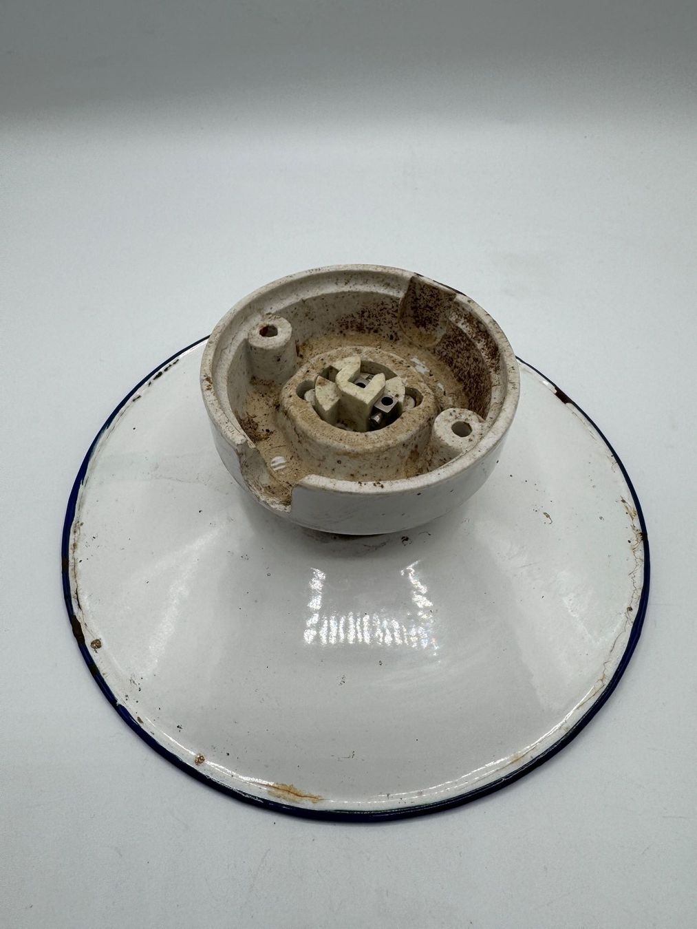 Lampen: Vintage Emaille  Lampe – Gebraucht aus Sachseln von BONATI01