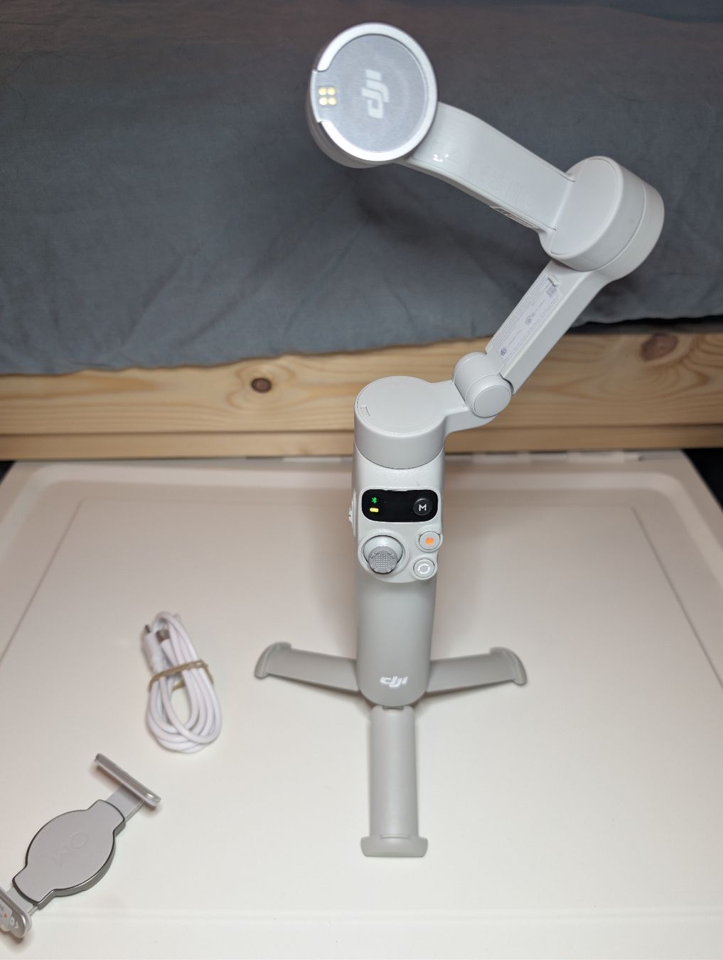 DJI Staffe: DJI Osmo Mobile 7 Smartphone Stabilizer neuwertig – Nuovo (secondo la descrizione) da Birmenstorf AG venduto da foxy0815 2