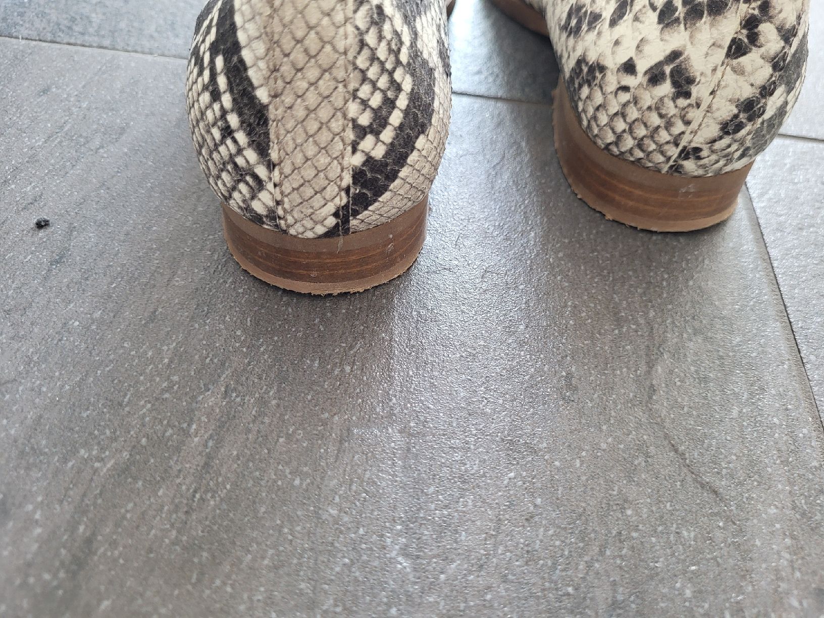 Scarpe da donna: moccassin cuir imprimé effet python "Maripé" – Usato da Aproz (Nendaz) venduto da mar_zxm9 2
