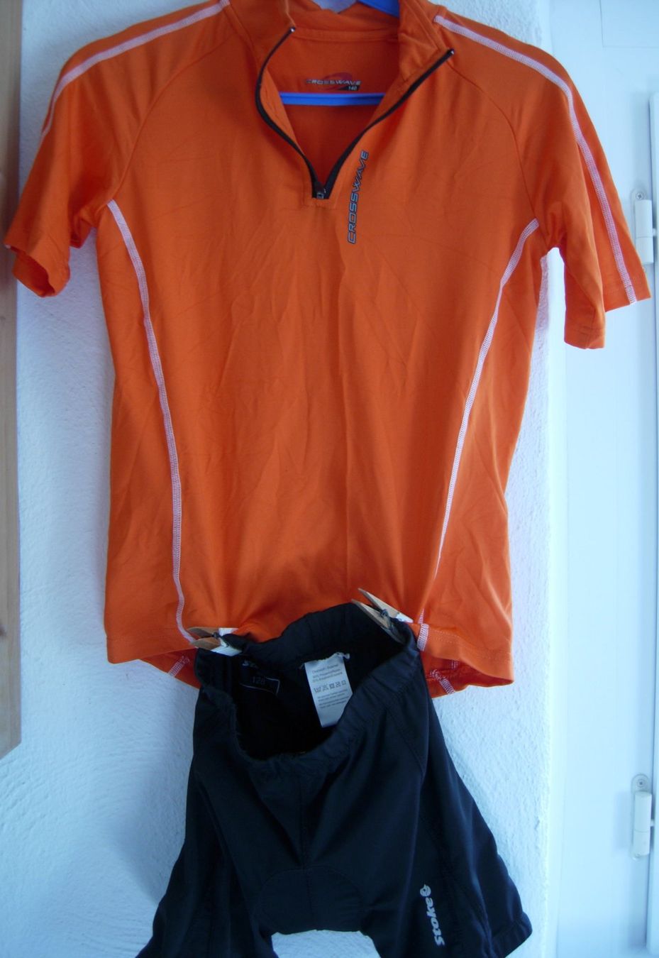 Crosswave Trainer, Turnhosen & -trikots: Kinder Velo-Dress 2-teilig – Gebraucht aus Dübendorf von rumpumpel 1
