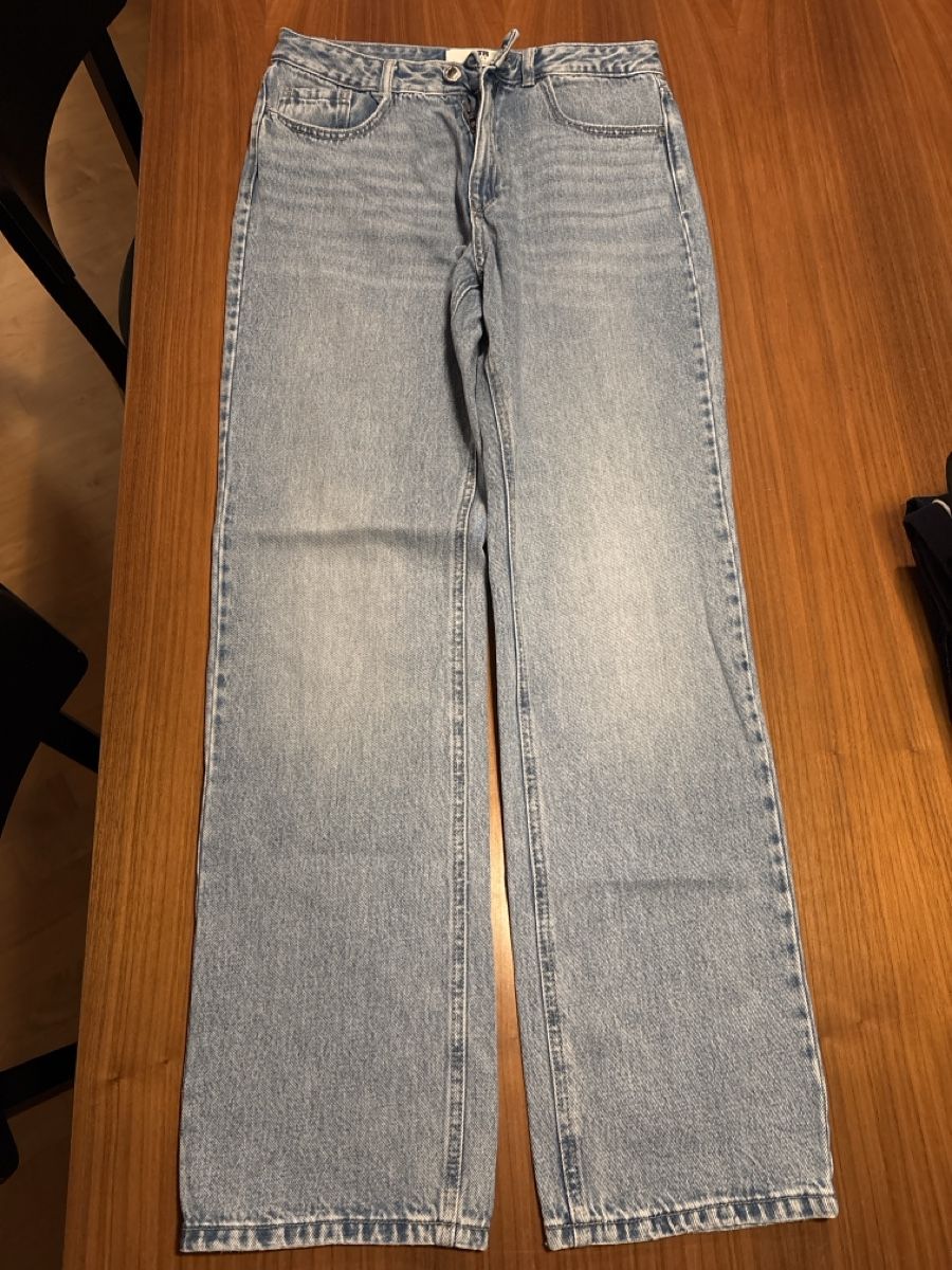 Jeans: Jeans Grösse 40 – Gebraucht aus Unterentfelden von Lavach