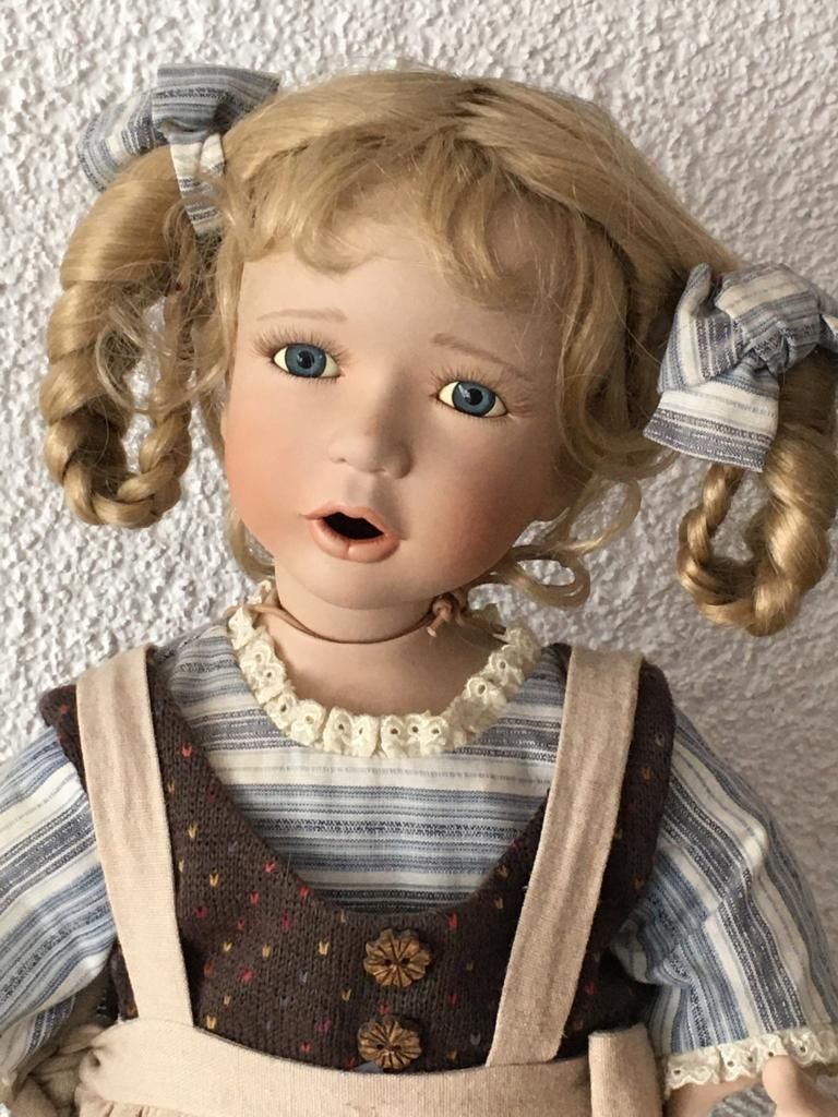 Puppen: Künstlerpuppe Mädchen mit Kleider Höhe 64 cm – Gebraucht aus Horgen von gogo-30 6