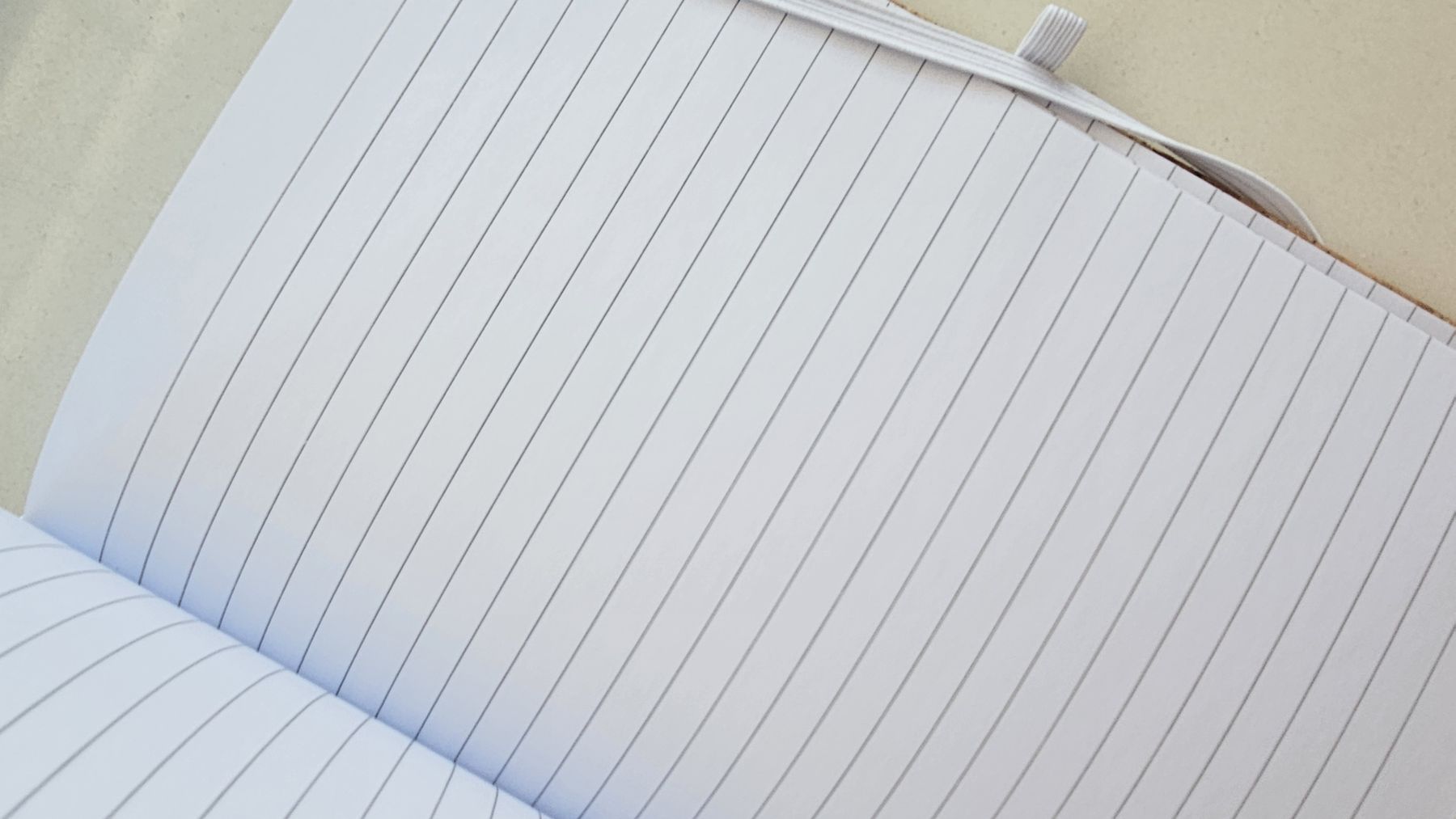 Blocs de correspondance: Notizbuch Kork A5 liniert NEU – Neuf avec emballage d'origine à Zürich par ZH-Vintage 1