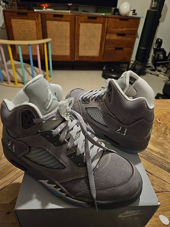 Scarpe da uomo: Jordan 5 Wolf Grey – Usato da Oberentfelden venduto da pun_d7vt