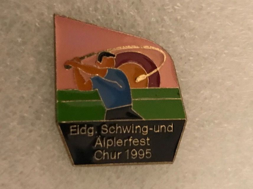 Placchette & Badge: Hornussen Chur 1995 Pin – Usato da Itingen venduto da Bebbi6569