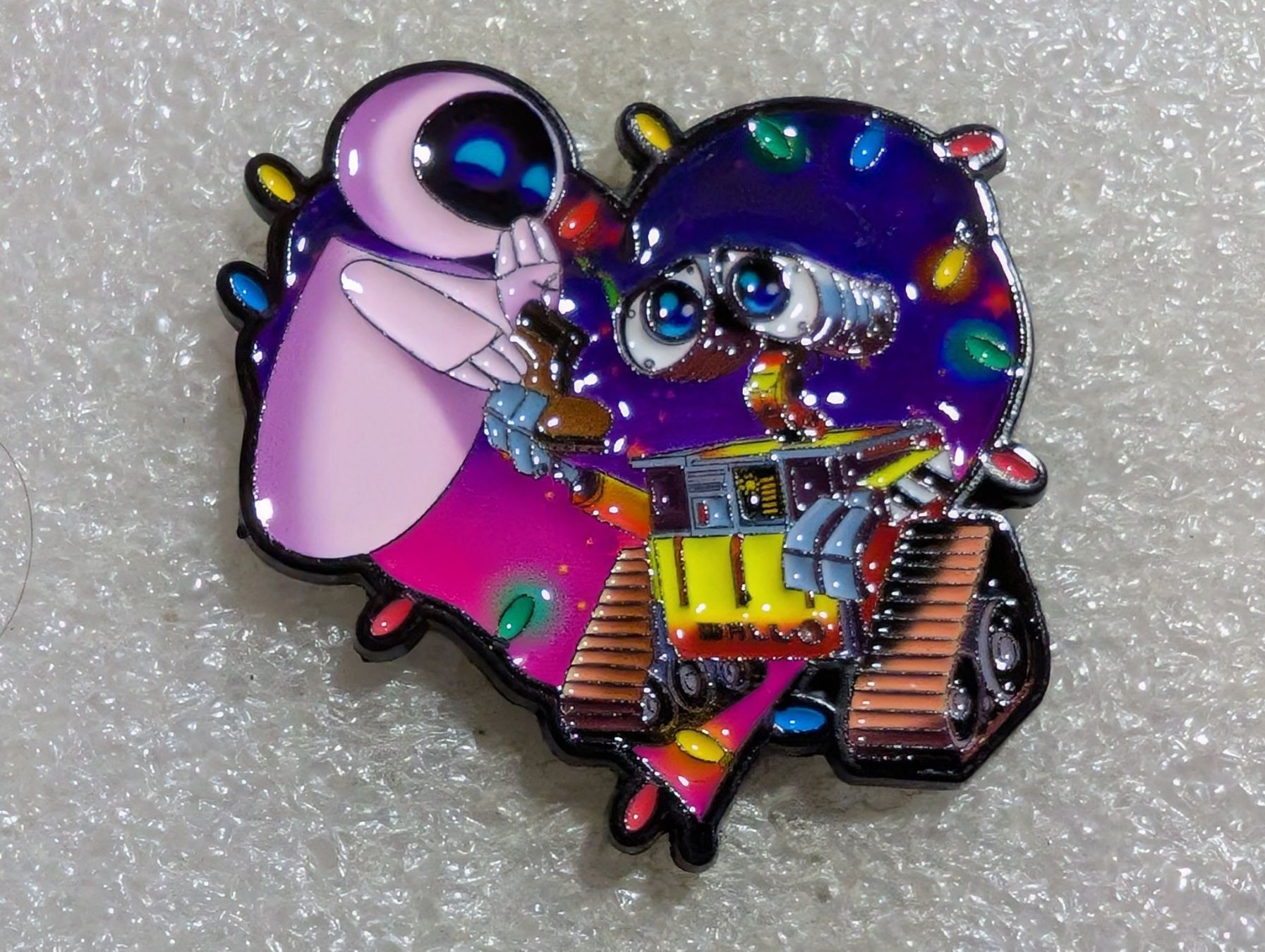 Plaketten & Abzeichen: Ansteckbutton 240: Disney – Gebraucht aus Oppligen von Pin-Fall-Shop
