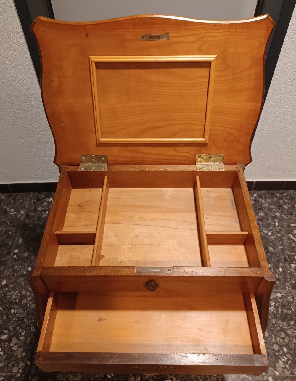Schränke: Vintage Nähschrank 1900 -F44 – Gebraucht aus Morges von vimajes12 2