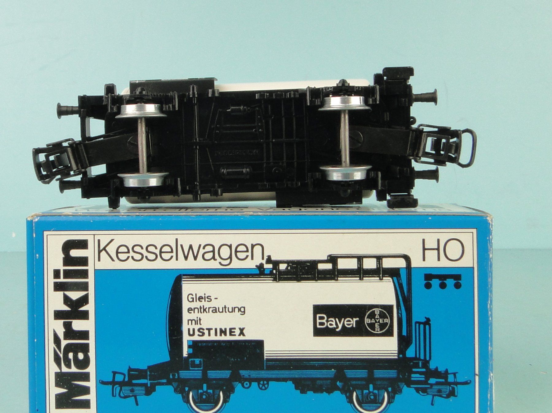 Märklin Modellini di ferrovie: Märklin 4647 Bayer Kesselwagen – Usato da Bülach venduto da cann11 3