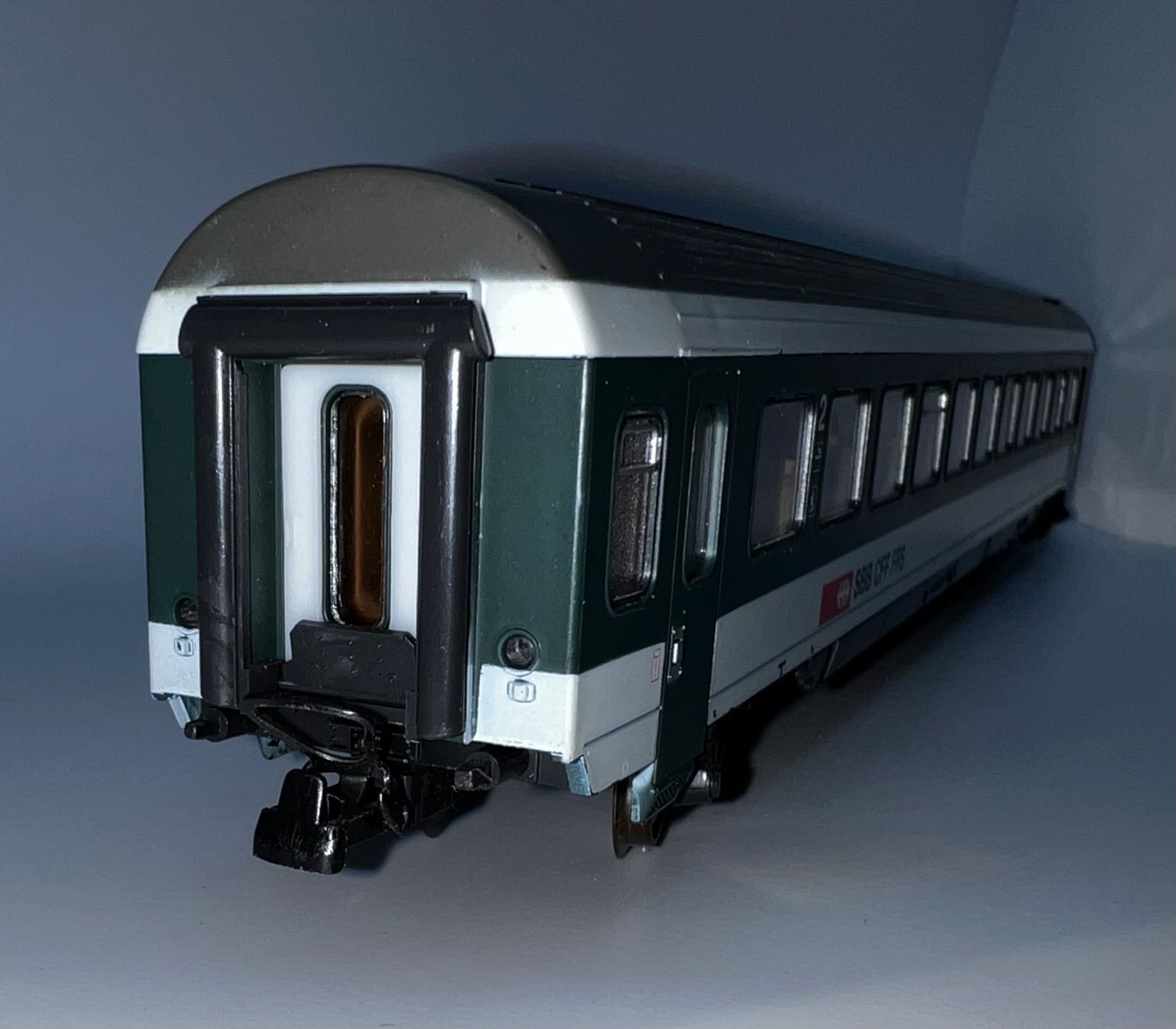 Roco Modellini di ferrovie: Roco-H0, 2. Kl Personenwagen SBB – Usato da Basel venduto da jonnyhaas 5