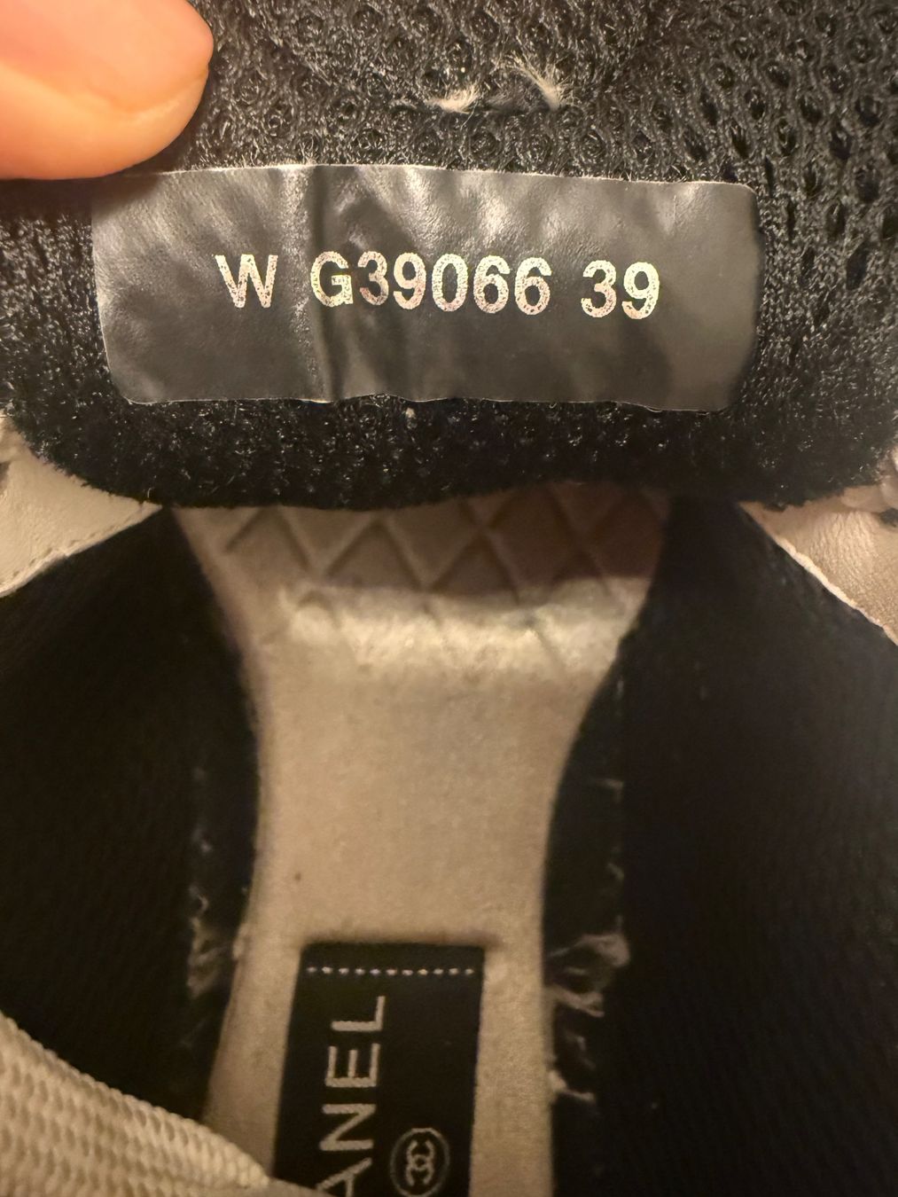 Chanel Damenschuhe: CHANEL Sneaker Nr. 39 – Gebraucht aus Embrach von Gsab 4