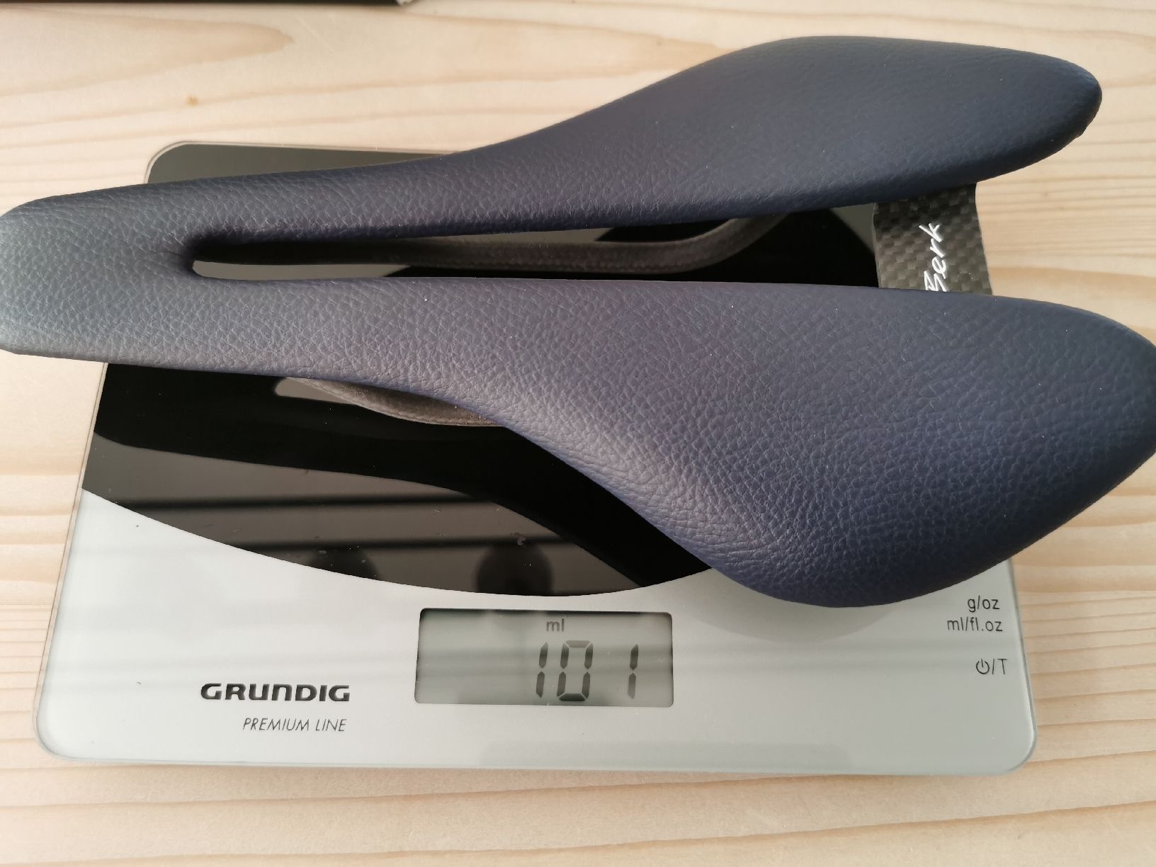 Ersatzteile: Original Berk Sattel Ploh 143 in deep blue. – Neu und originalverpackt aus Bönigen von spetaculus 4