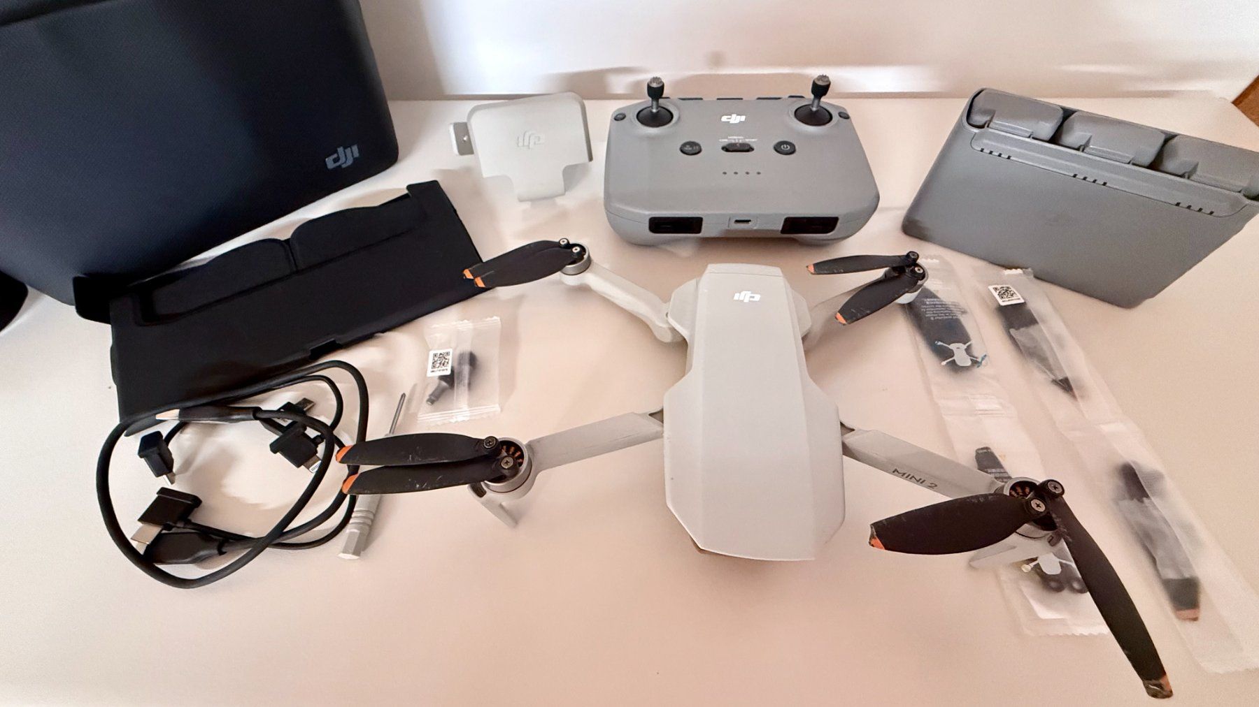 DJI RC Kits de montage: DJI Mini 2 Fly More Combo – D'occasion à Oberlunkhofen par Hugofvm 1