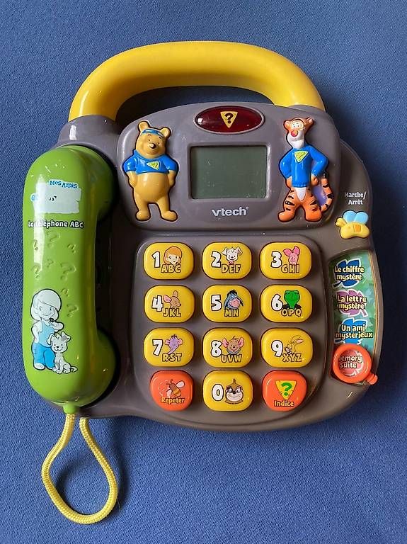 Giocattoli: Téléphone Winnie l'ourson VTech – Usato da Gümmenen venduto da fpo_6jgn